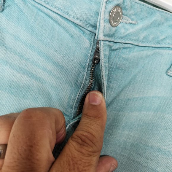 Gap 1969 Women's Jeans 32T Light Blue Always Skinny Stone Wash Denim Cuffed Hem - Picture 7 of 13